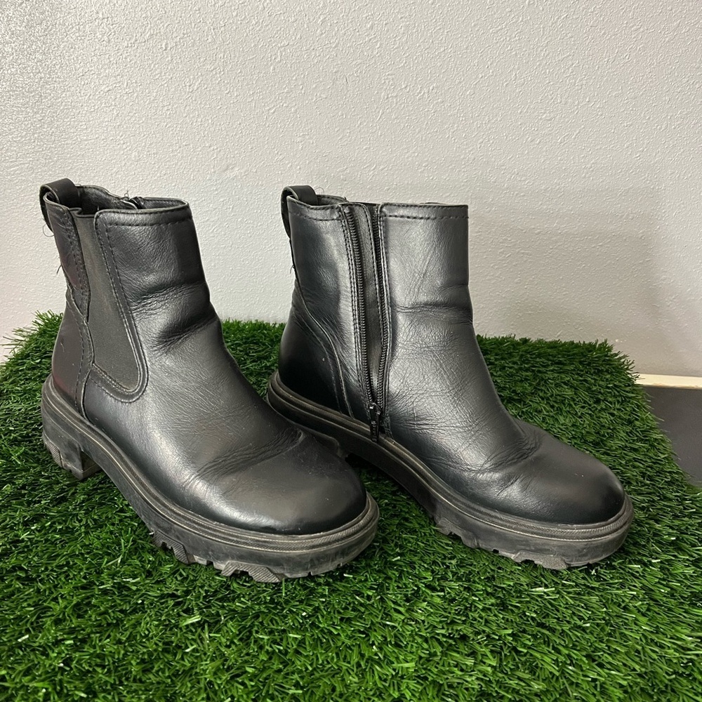 House of Harlow 1960 Black Combat Boots